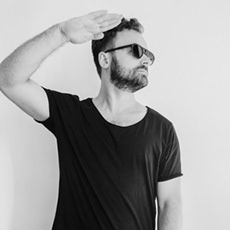 点击查看Isaev Vladimir艺术家的简介与全部作品