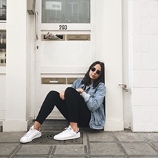 点击查看Naz Kayalar艺术家的简介与全部作品