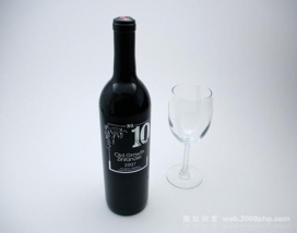 Paul Yih 酒水与鞋T恤包装设计